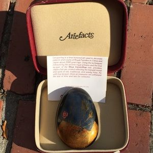 Set of 2 Artefacts Asian lacquered  rocks